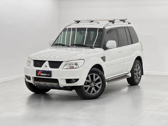 MITSUBISHI PAJERO TR4 2.0 4X2 16V 140CV FLEX 4P AUTOMÁTICO MITSUBISHI PAJERO TR4 2.0 4X2 16V 140CV FLEX 4P AUTOMÁTICO